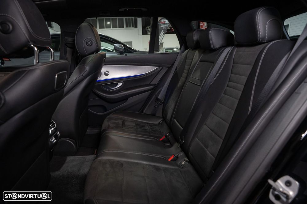 Mercedes-Benz E 300 de 9G-TRONIC AMG Line - 35