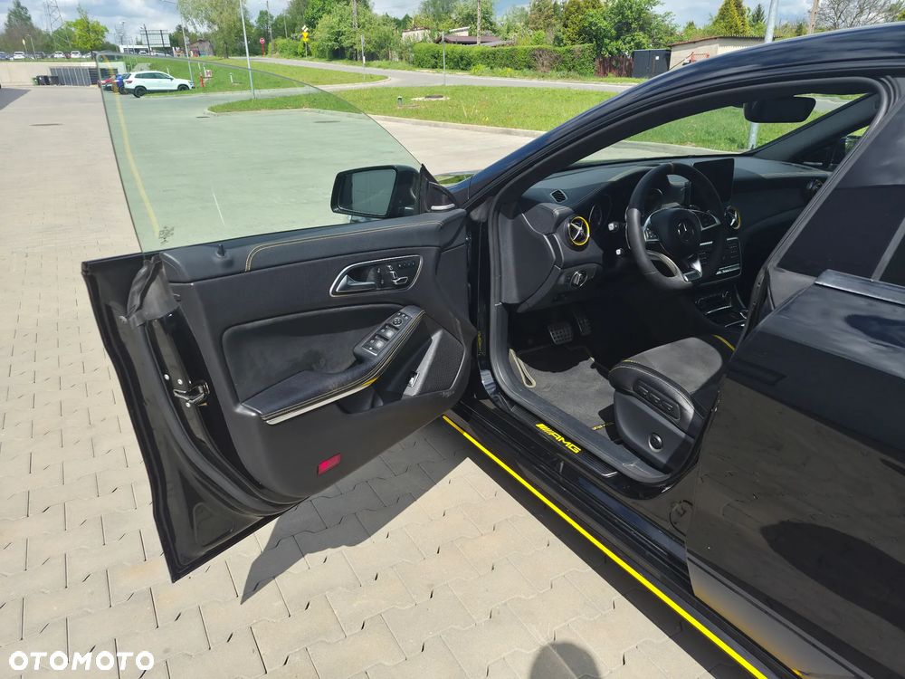 Mercedes-Benz CLA AMG 45 4Matic AMG Speedshift 7G-DCT Yellow Night Edition - 21