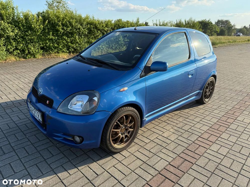 Toyota Yaris - 1