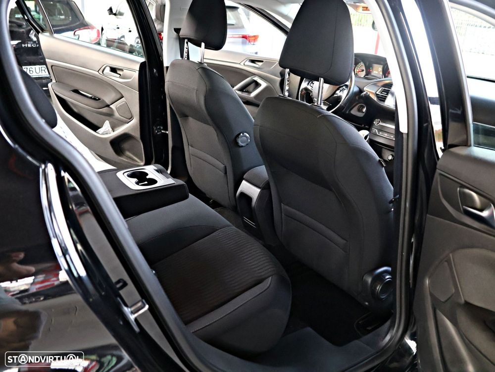 Peugeot 308 1.6 e-HDi Active J17 - 34