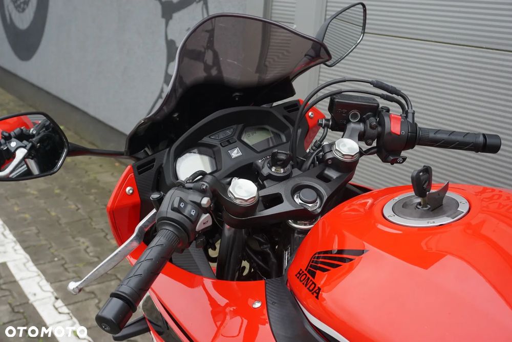 Honda CBR - 16