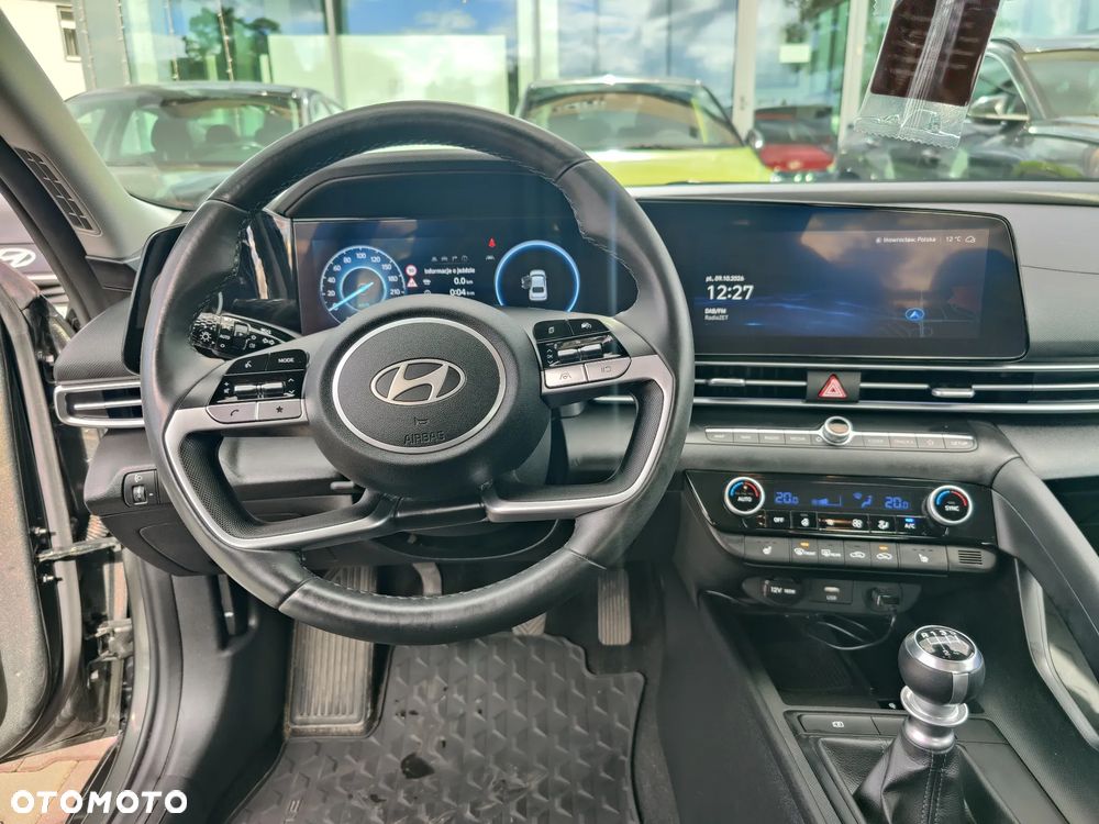 Hyundai Elantra 1.6 Smart - 14