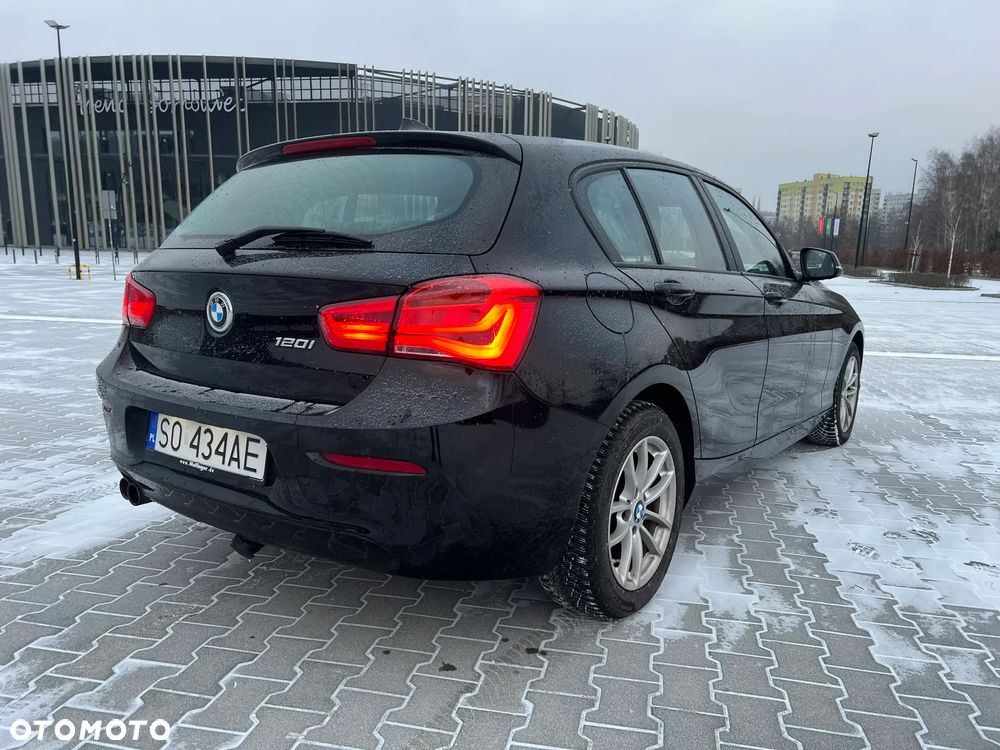 BMW Seria 1 120i - 8