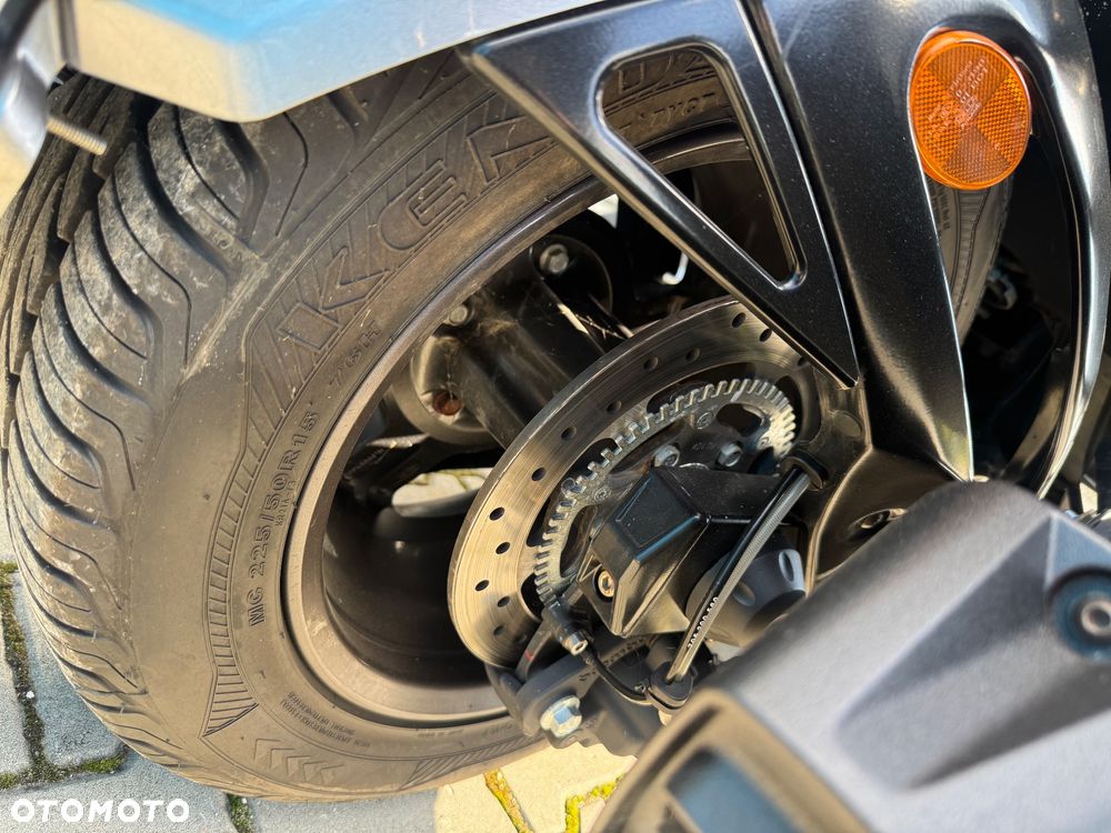 Can-Am Spyder - 20
