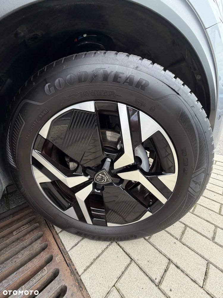 Peugeot 2008 PureTech 100 Allure S&S BVM6 - 14