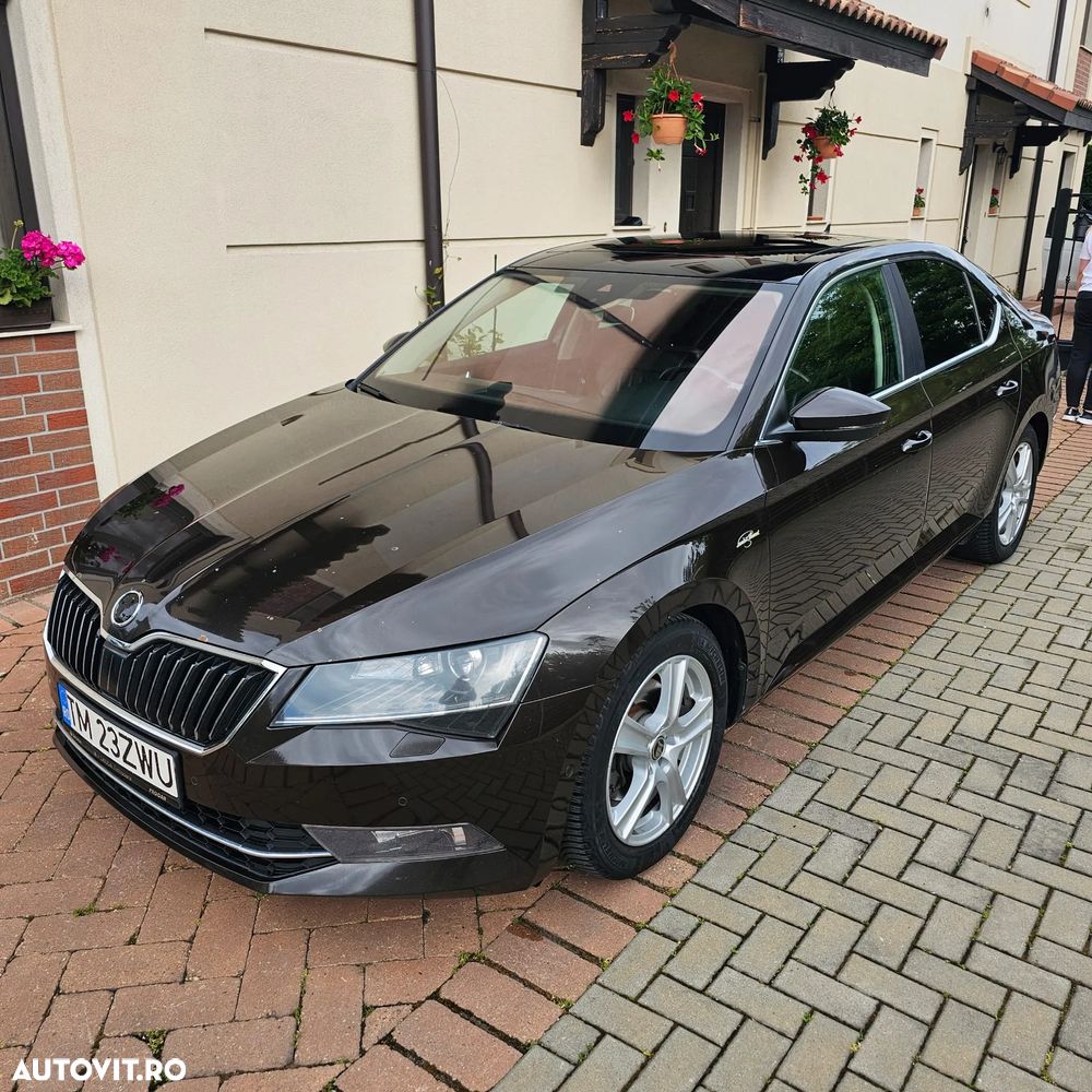 Skoda Superb 2.0 TDI DSG 4X4 Laurin & Klement - 2
