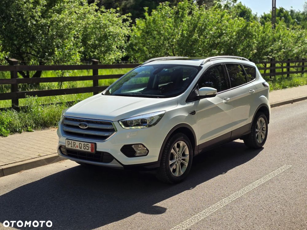 Ford Kuga 1.5 EcoBoost 2x4 Titanium - 10