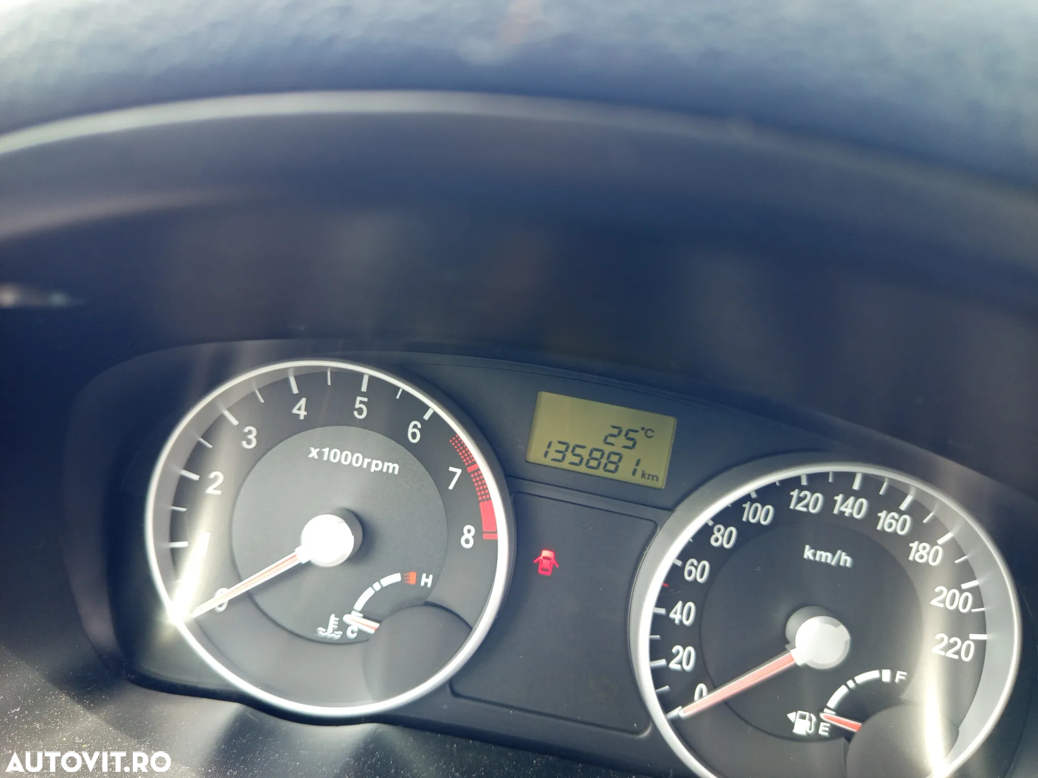 Hyundai Accent - 4