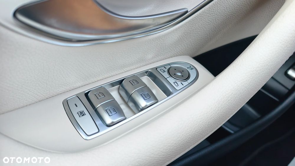 Mercedes-Benz Klasa E 300 d 9G-TRONIC Avantgarde - 33