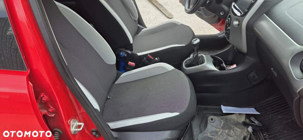 TOYOTA AYGO II fotel prawy przód - 1