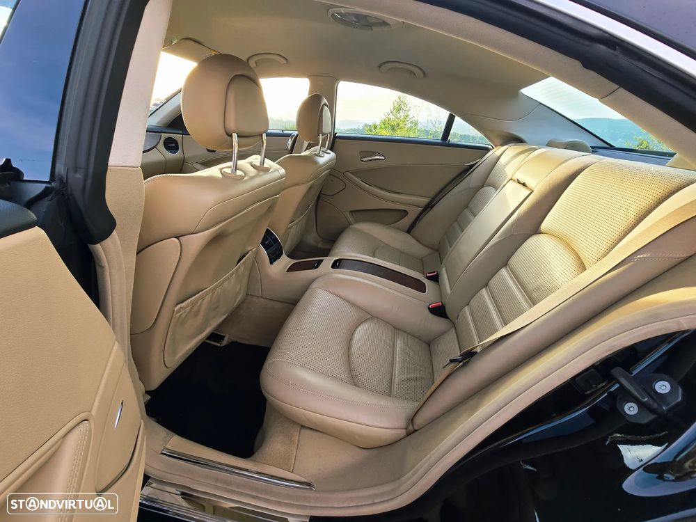 Mercedes-Benz CLS 55 AMG Auto - 26