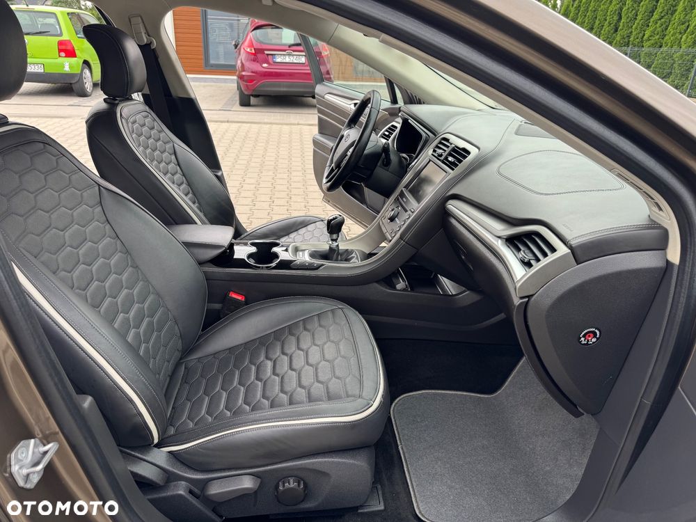 Ford Mondeo 2.0 TDCi Start-Stopp Vignale - 16