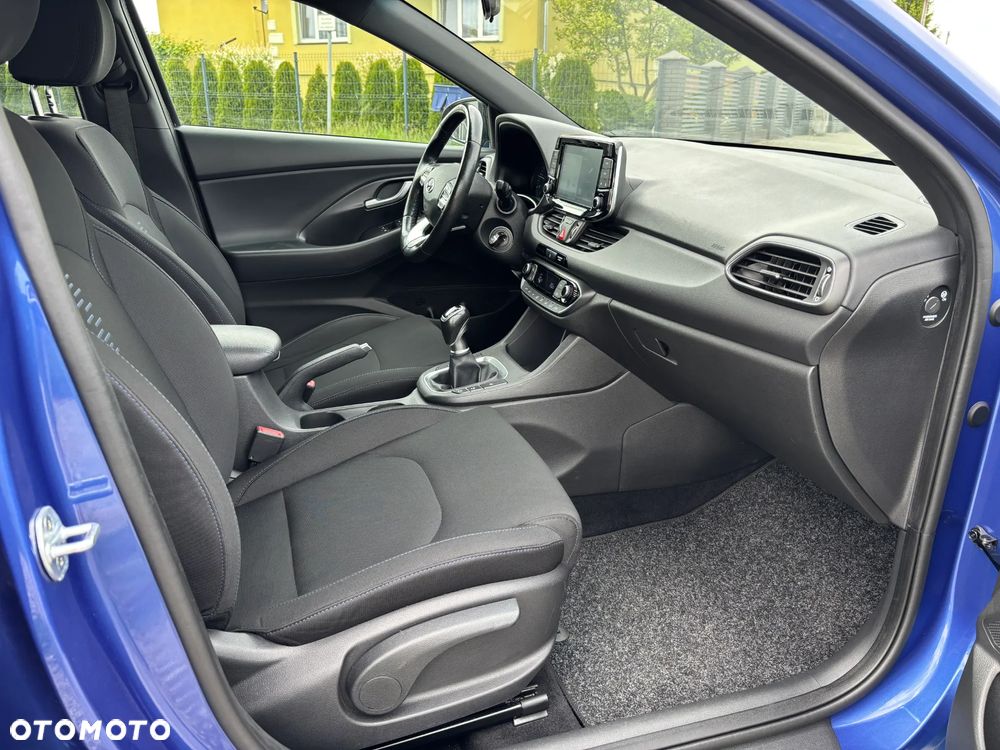 Hyundai i30 blue Kombi 1.6 CRDi Passion - 8