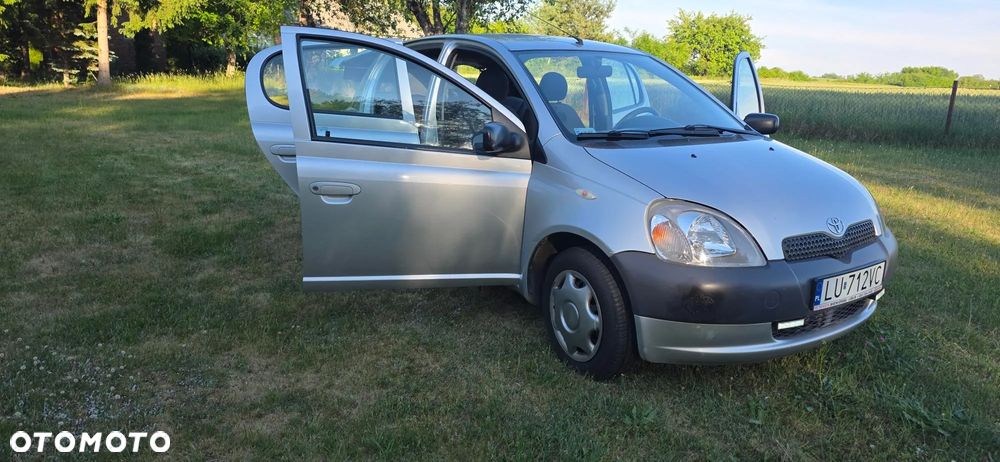 Toyota Yaris 1.0 Base - 5