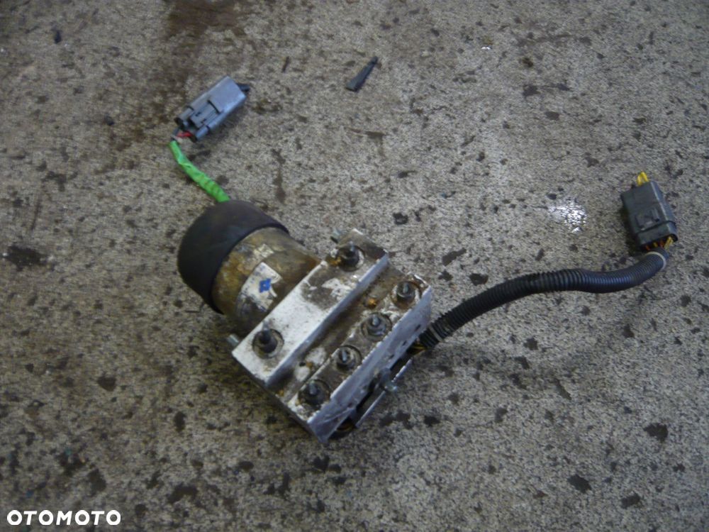 pompa hamulcowa abs b01f437a0 mazda 323 - 1