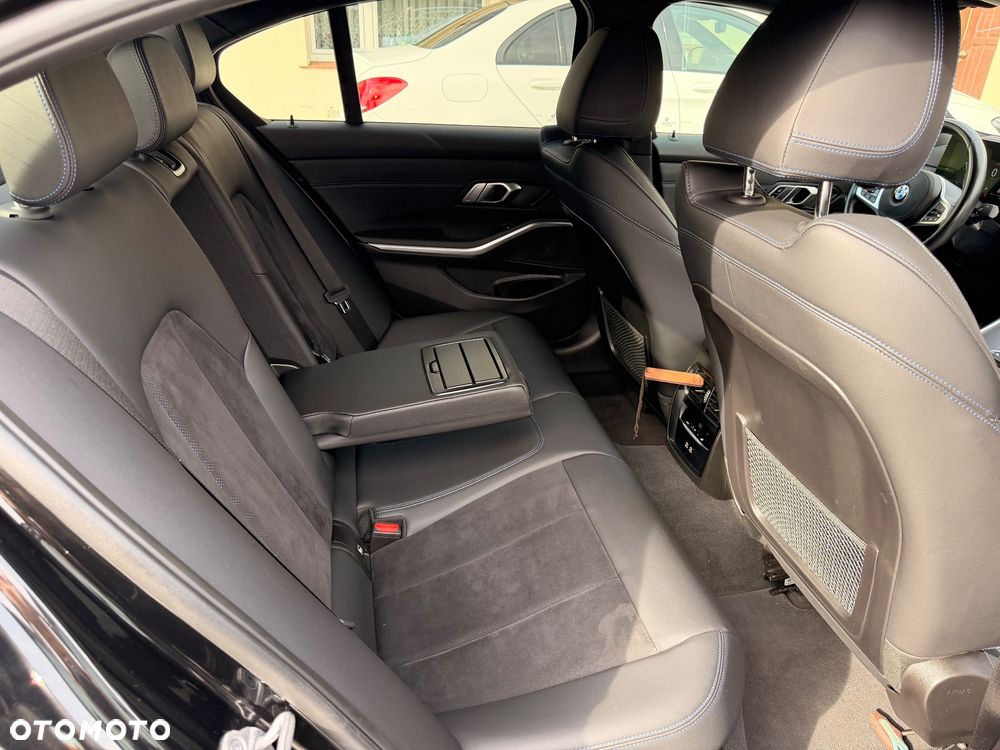 BMW Seria 3 318d mHEV M Sport Edition - 10