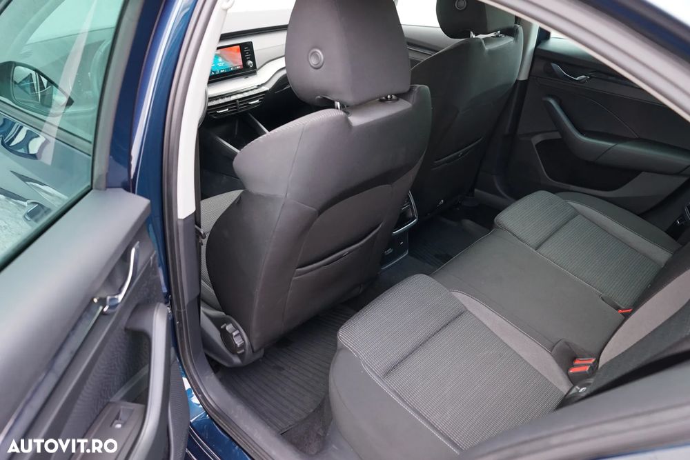 Skoda Octavia 2.0 TDI DSG Ambition - 25