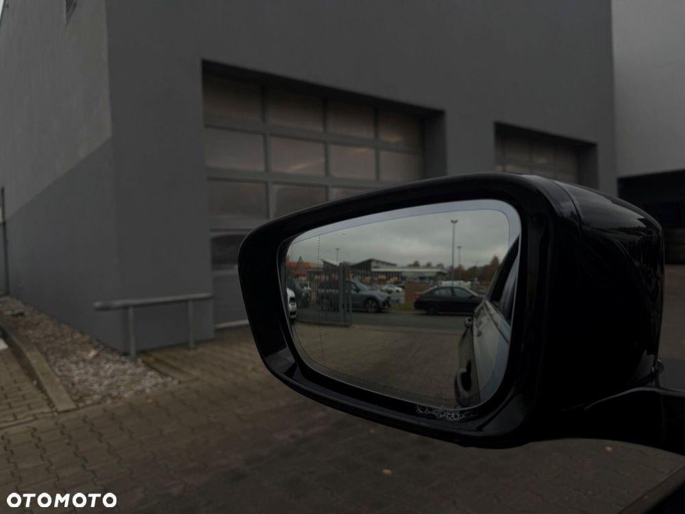 BMW Seria 3 330d xDrive MHEV Sport Line - 18