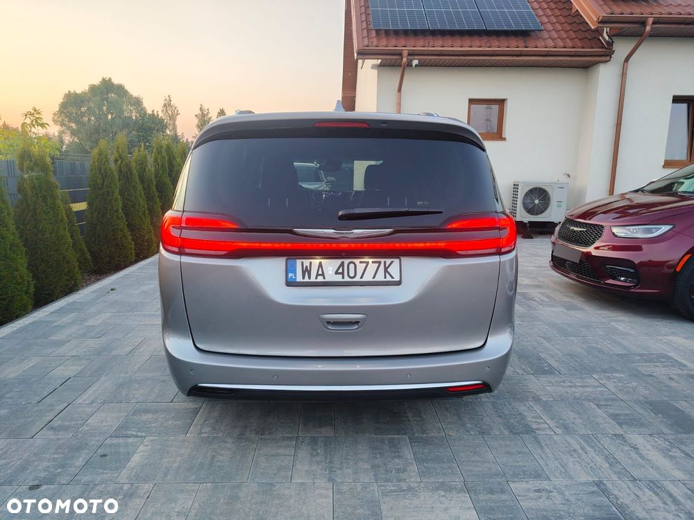 Chrysler Pacifica - 20