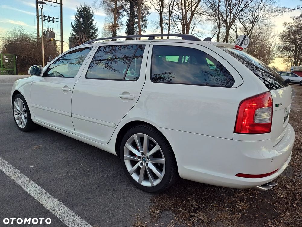 Skoda Octavia 2.0 TDI CR DPF RS - 2