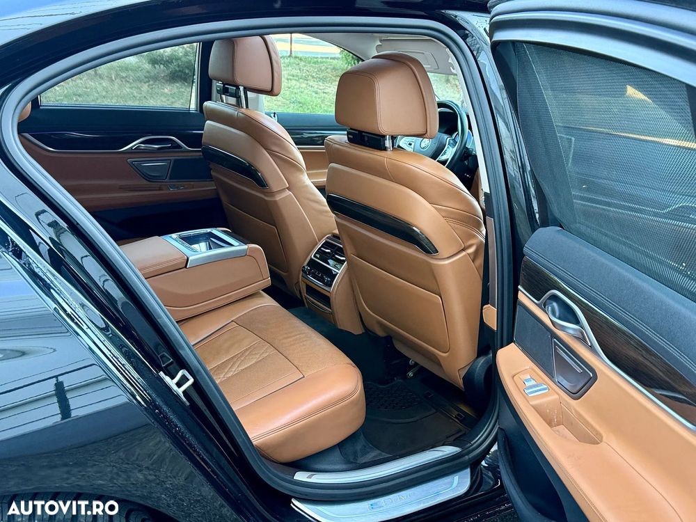 BMW Seria 7 740i Aut. - 14