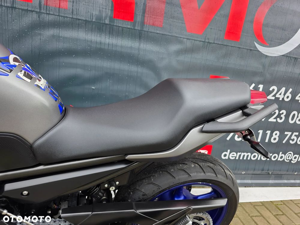 Yamaha XJ - 8