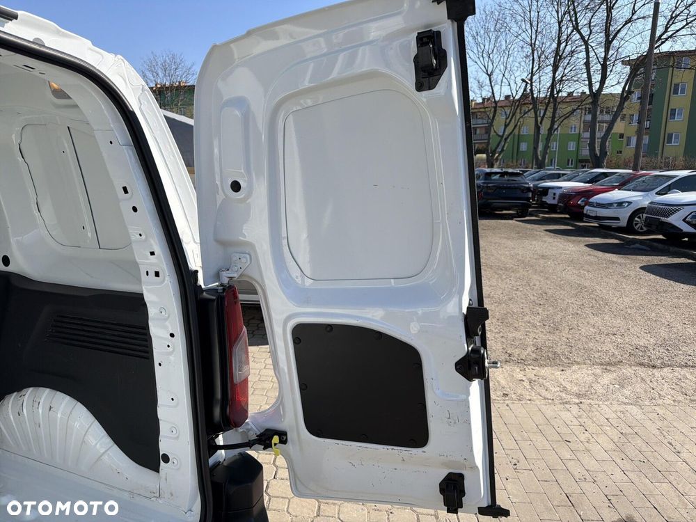 Peugeot partner-van 1.5 BlueHDi 100 PREMIUM Standard 650 4d - 31