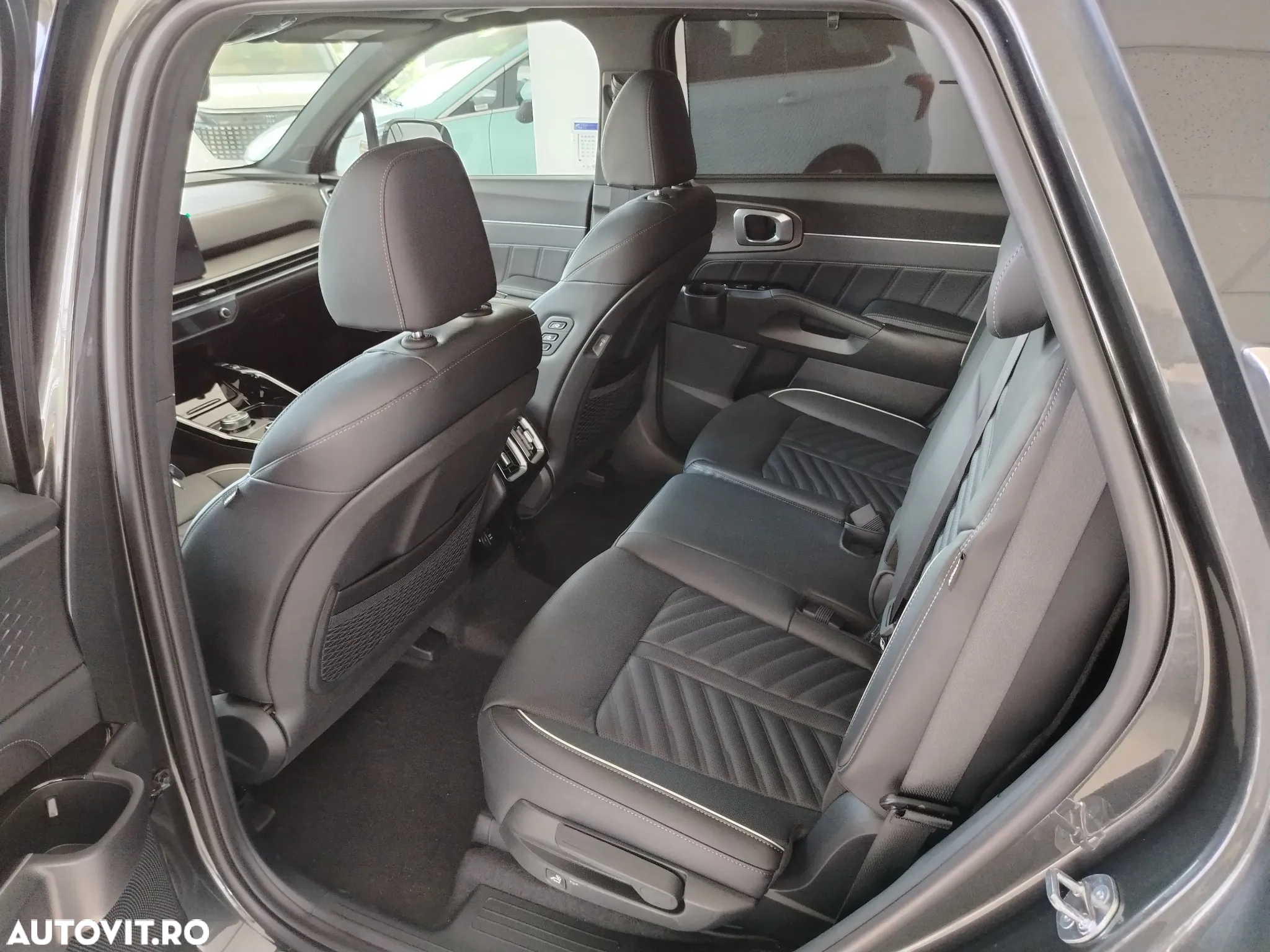 Kia Sorento - 11