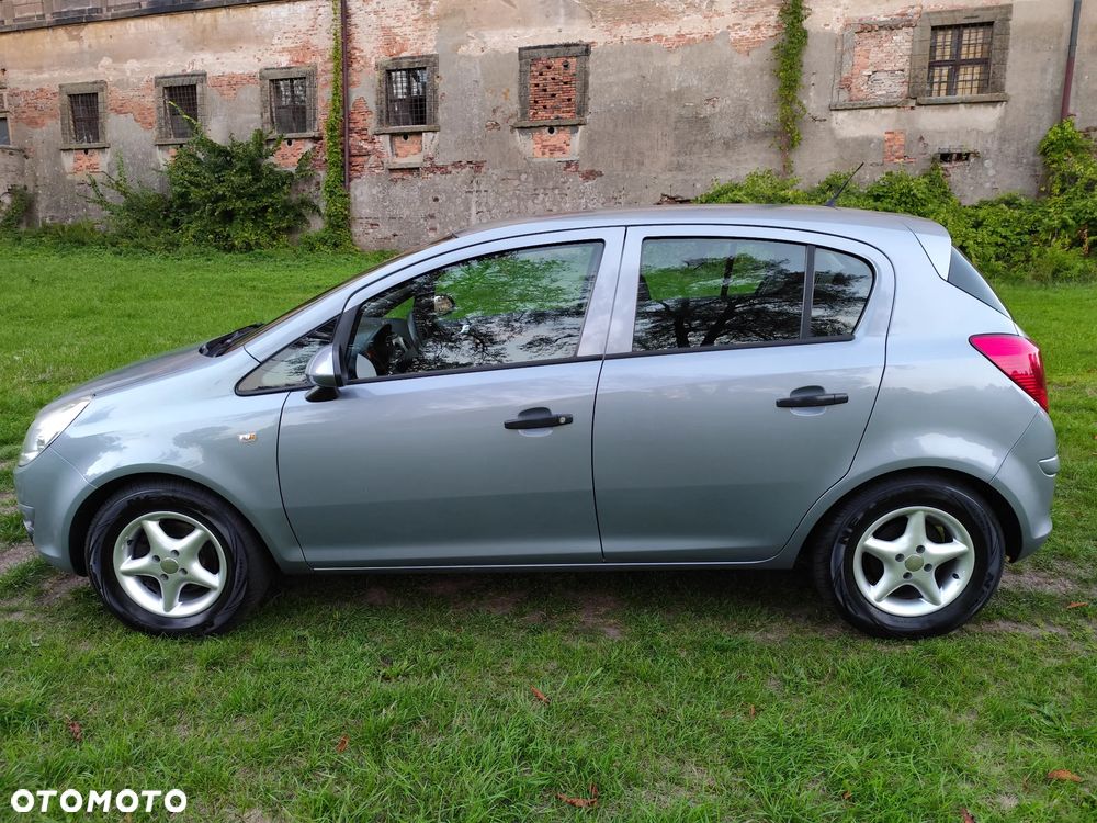 Opel Corsa 1.2 16V Easytronic Cosmo - 32