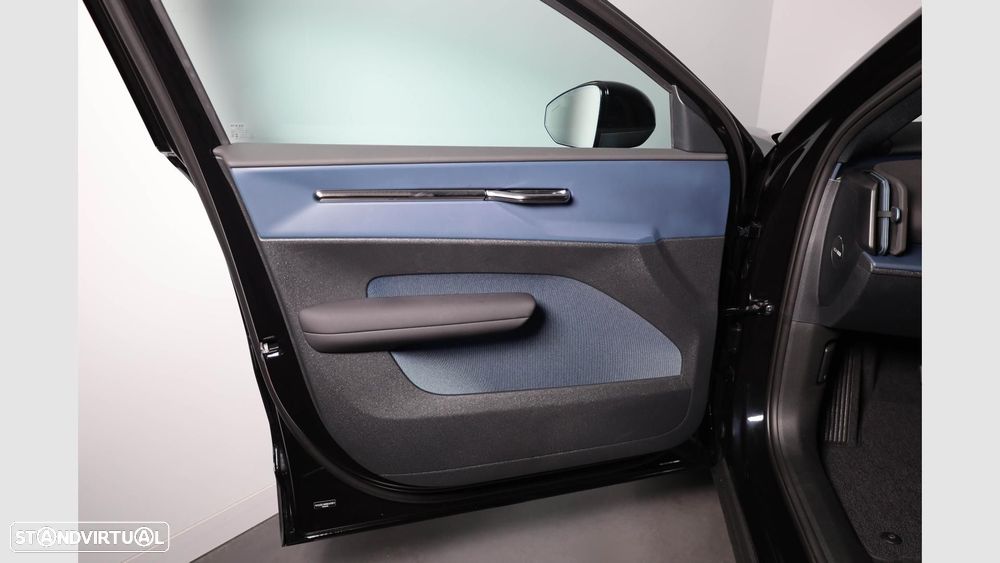 Volvo EX30 69 kWh Single Motor Extended Range Plus - 18