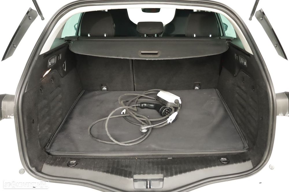 Renault Mégane Sport Tourer 1.6 E-Tech Plug-In Hybrid R.S. Line - 25