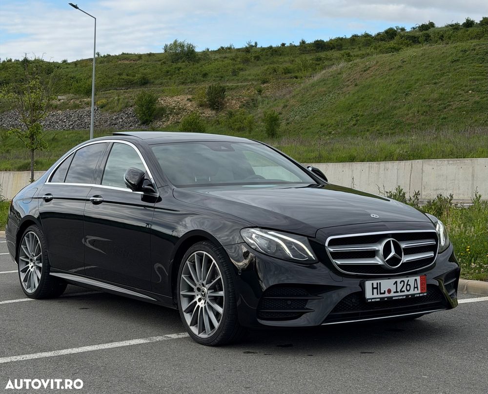 Mercedes-Benz E 220 d 4MATIC 9G-TRONIC AMG Line - 1