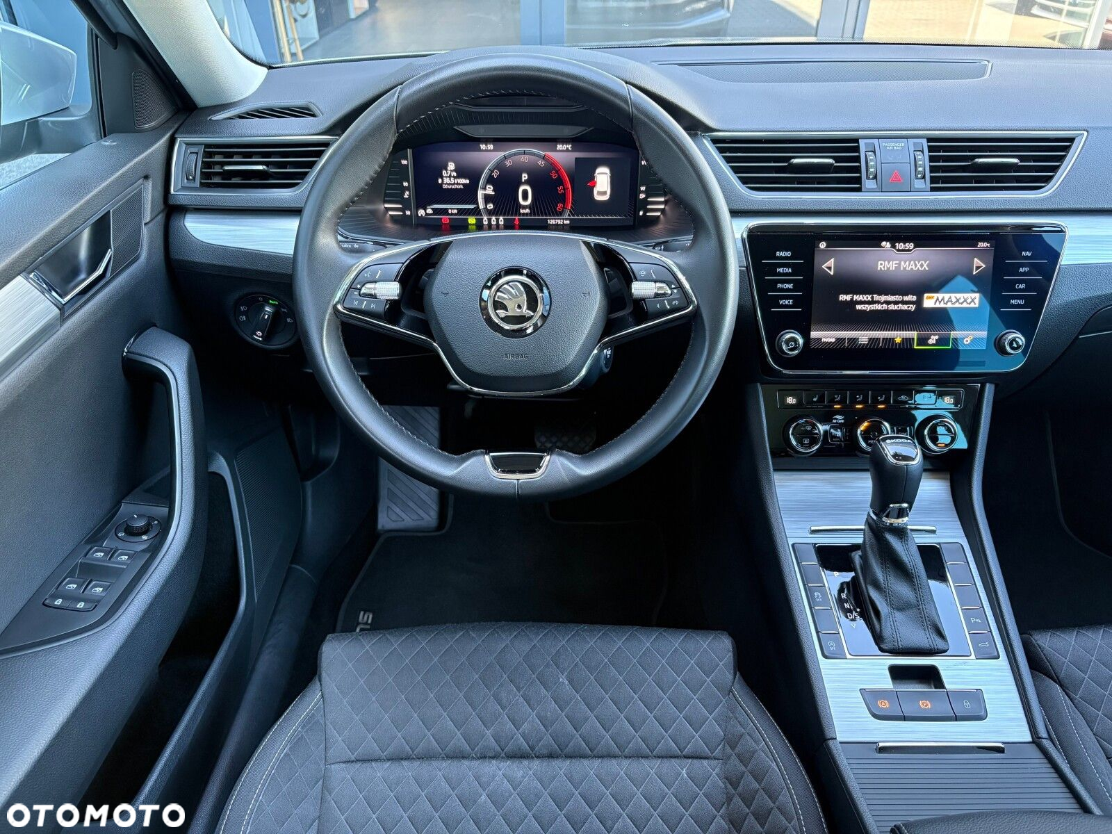 Skoda Superb 2.0 TDI SCR Ambition DSG - 10