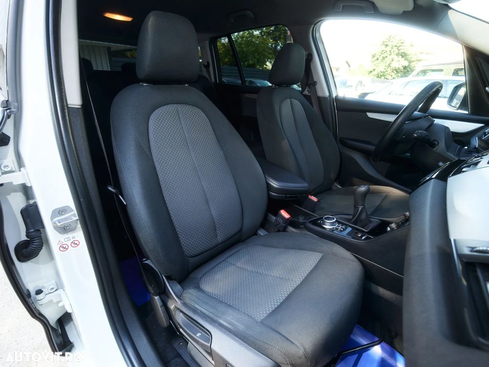 BMW Seria 2 218d Advantage - 14