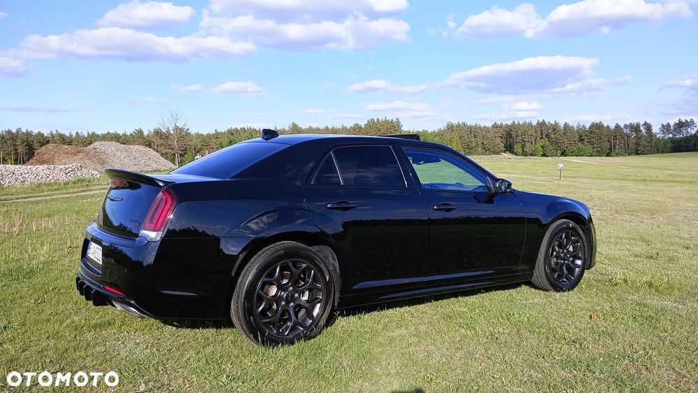 Chrysler 300s - 17