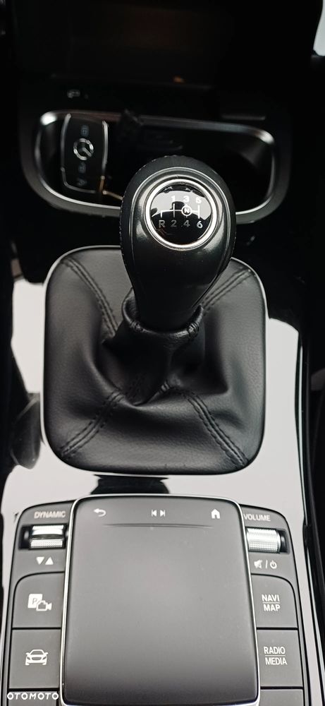 Mercedes-Benz CLA 180 d - 21