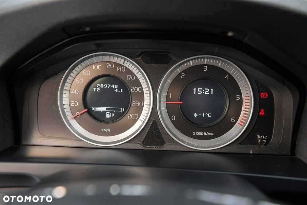 Volvo V60 D4 R-Design Momentum - 31