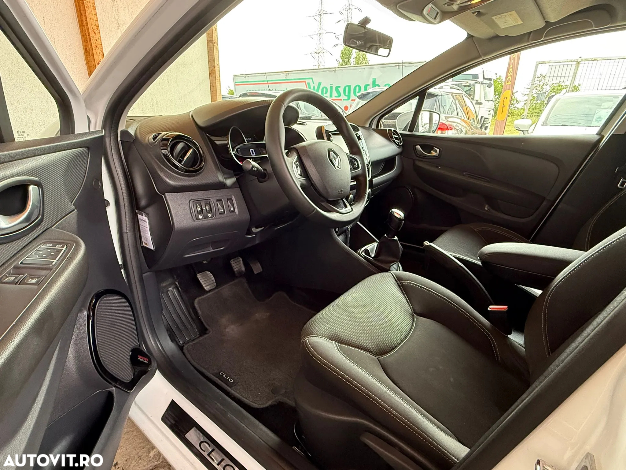 Renault Clio Estate TCe Zen - 14