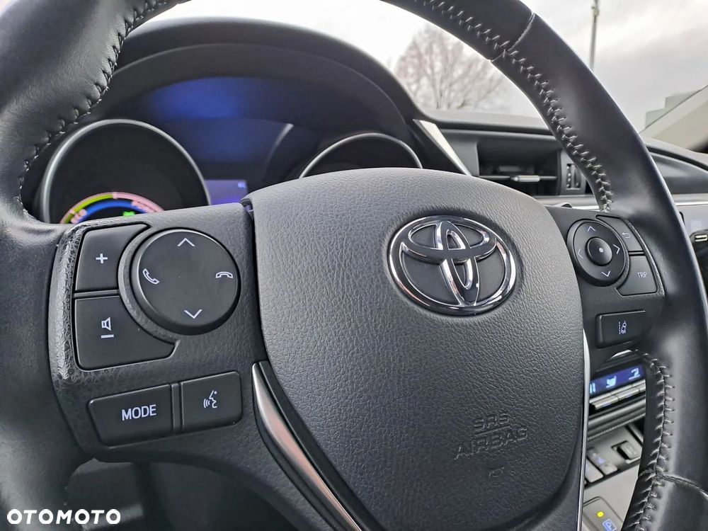 Toyota Auris Hybrid 135 Selection - 16