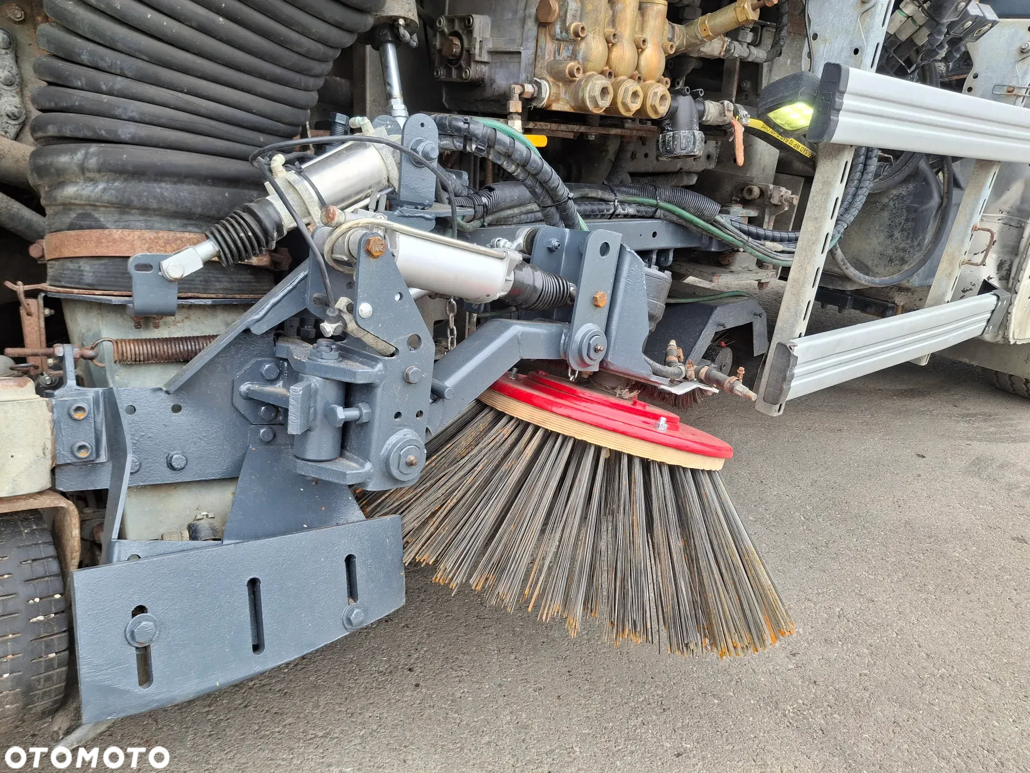 MAN TGS 18.320 Zamiatarka Bucher Optifant 70 2 Silniki Szczotki L/R Karcher Listwa Wysokiego Ciśnienia Dodatkowy Zbiornik Wody - 31