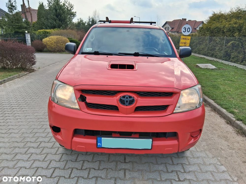 Toyota Hilux 2.5 D-4D DLX - 12