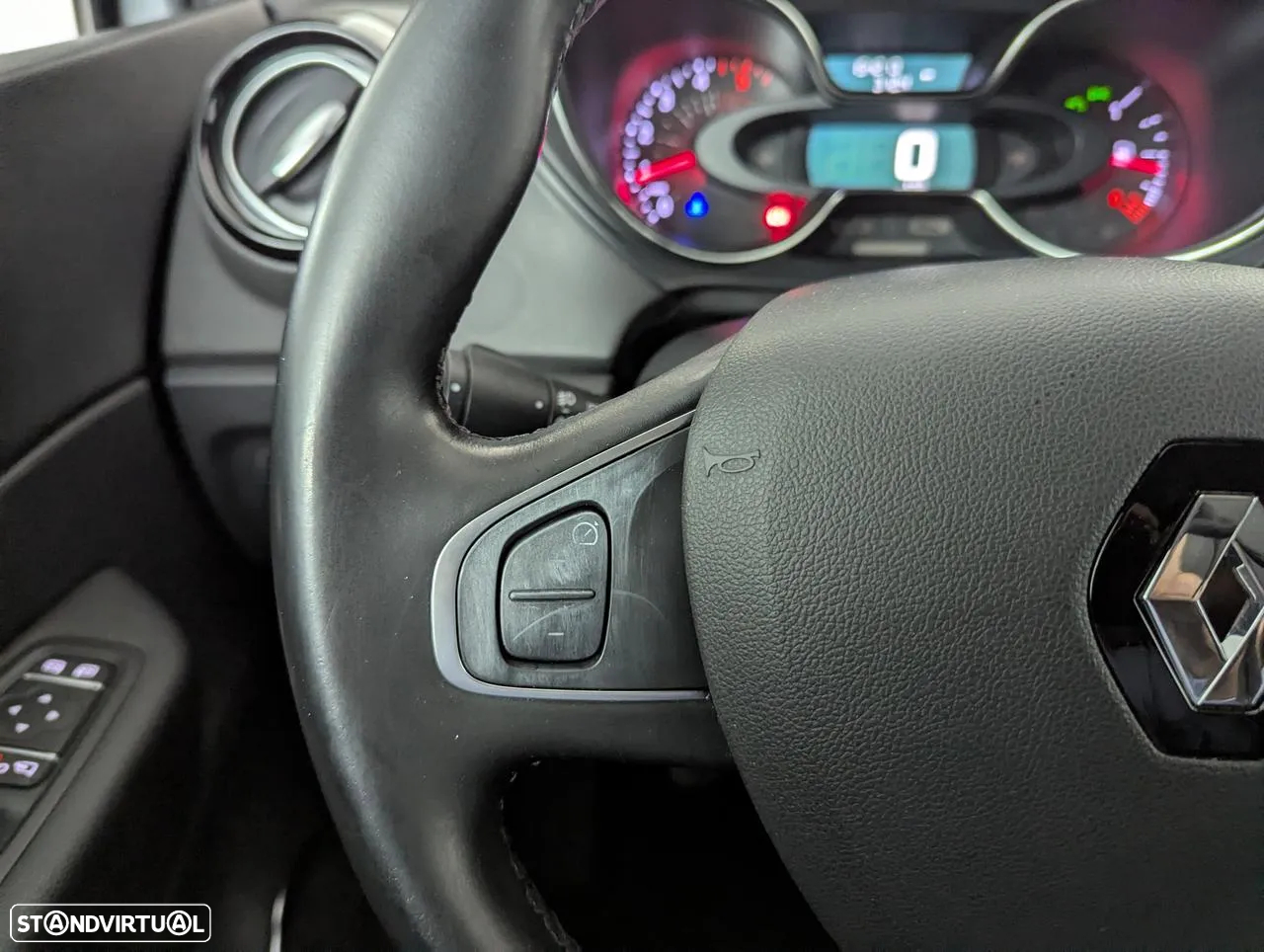 Renault Captur 1.5 dCi Exclusive - 23