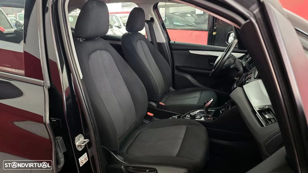 BMW 216 Active Tourer d Advantage Auto - 38