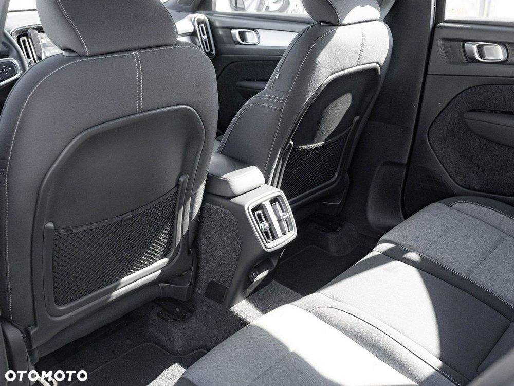 Volvo XC 40 B3 Core - 25