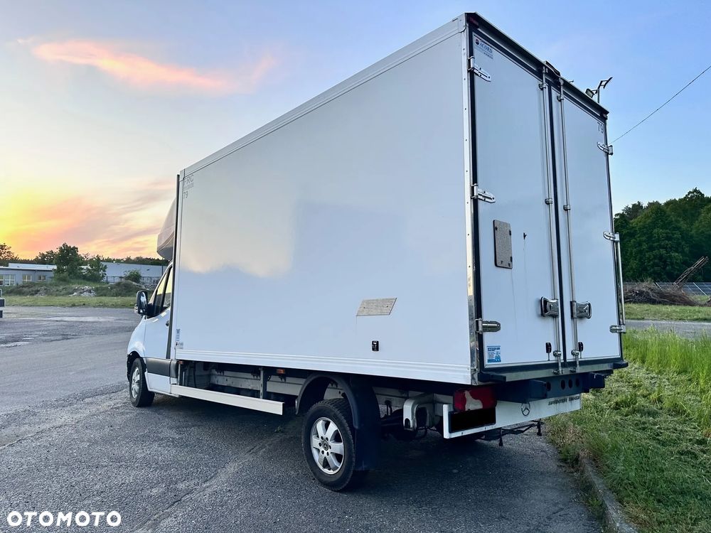 Mercedes-Benz Sprinter W907 - 1
