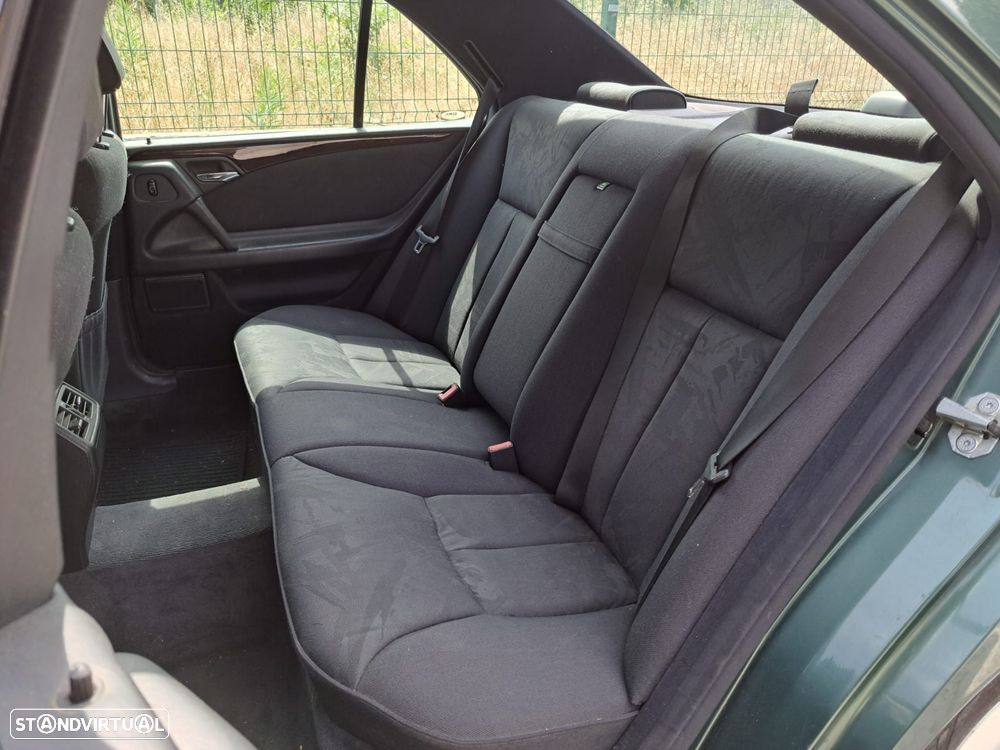 Mercedes-Benz E 300 - 8