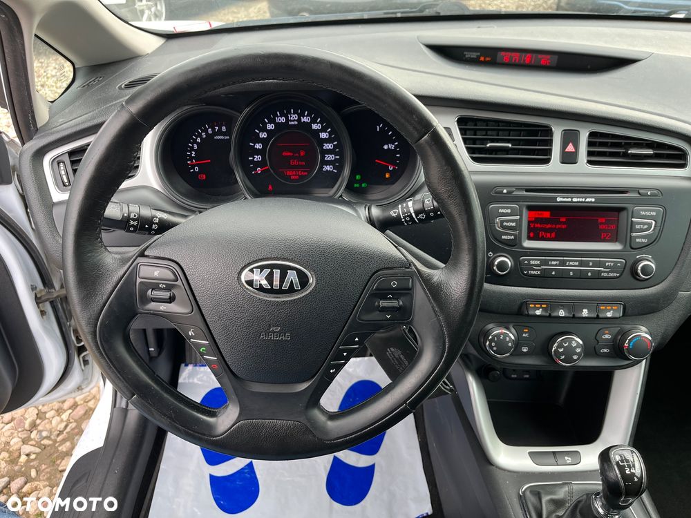 Kia Ceed 1.6 GDI Edition 7 - 11