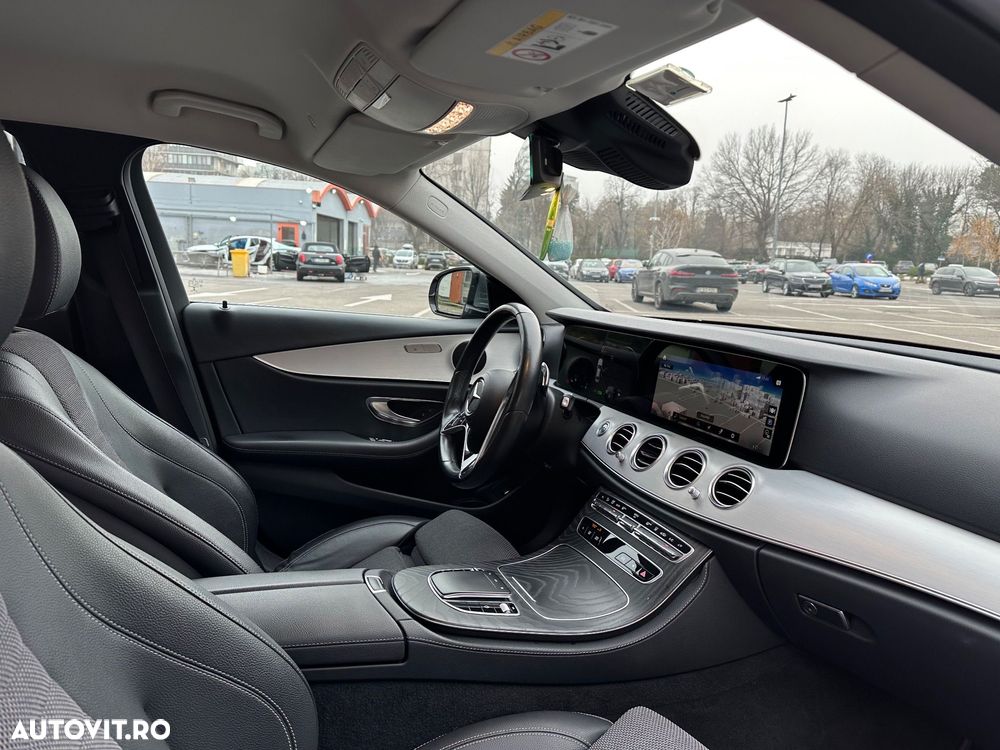 Mercedes-Benz E 300 de 4Matic T 9G-TRONIC - 8