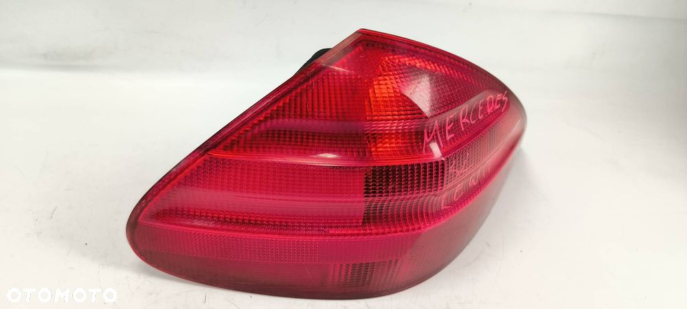 LAMPA LEWA TYŁ MERCEDES W 230 A2308200164 - 2
