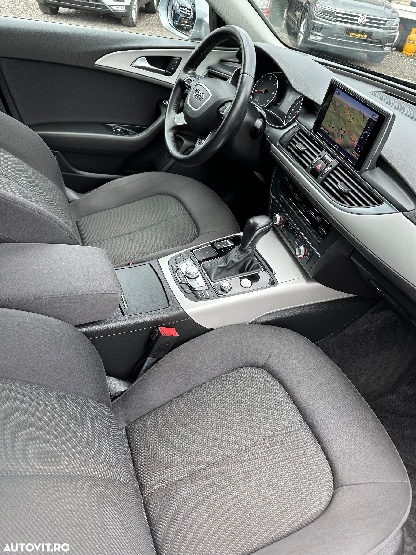 Audi A6 Avant 2.0 TDI Ultra S tronic - 8